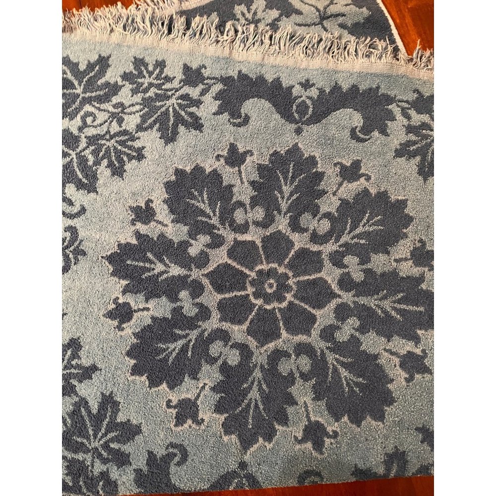 Groovy Vintage Blue Snowflake Bath Towel | Fashion Manor - Picture 6 of 11